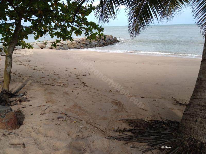  Beachfront land for sale/rent