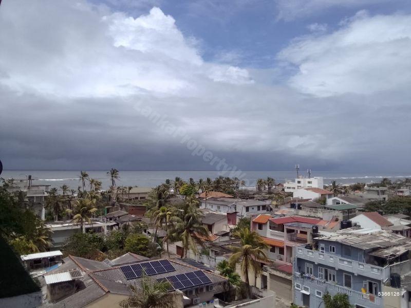 Mount Lavinia Apartment for sale/rent