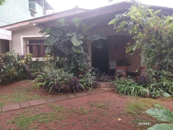  Land with house for sale/rent