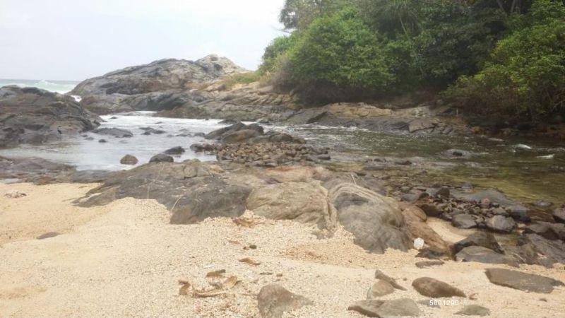  Beachfront land for sale/rent