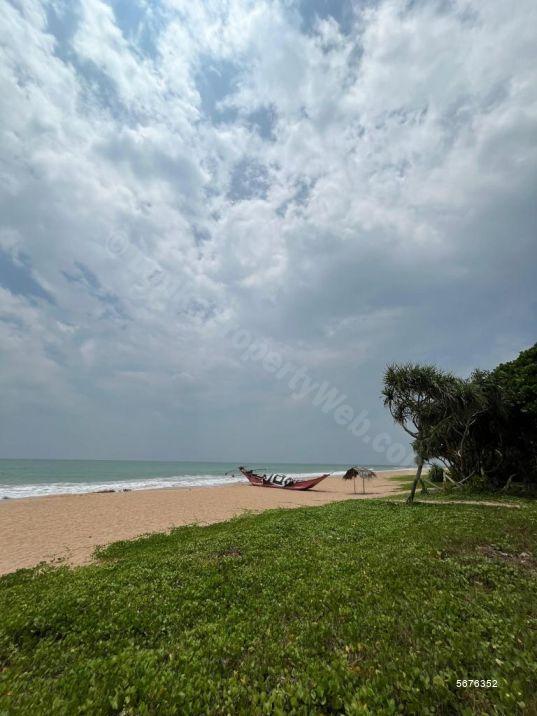  Beachfront land for sale/rent