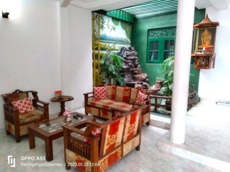 Living Room - Two-Unit Dwelling House for Sale in Thalawathugoda