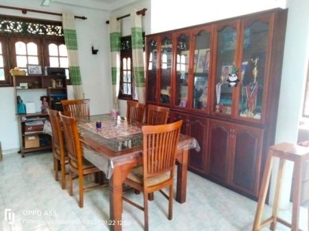 Dining room - Two-Unit Dwelling House for Sale in Thalawathugoda