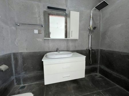 Bathroom - Guild – 03 Bedroom Unfurnished Apartment For Rent In Colombo 07 (A2122)-RENTED