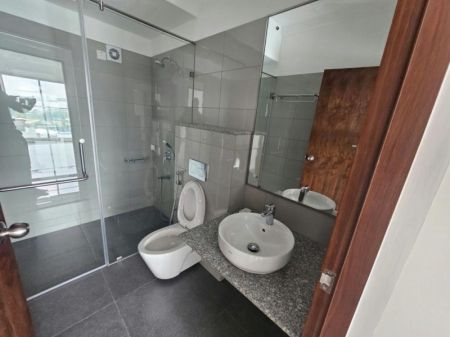 Bathroom - Iconic Galaxy – 03 Bedroom Unfurnished Apartment For Sale In Rajagiriya (A309)