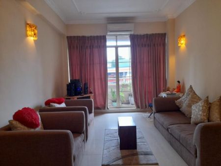 Living Room - 3 Bedroom fully furnished apartment in Horton Place Colombo 07 to rent at LKR 250,000 per month