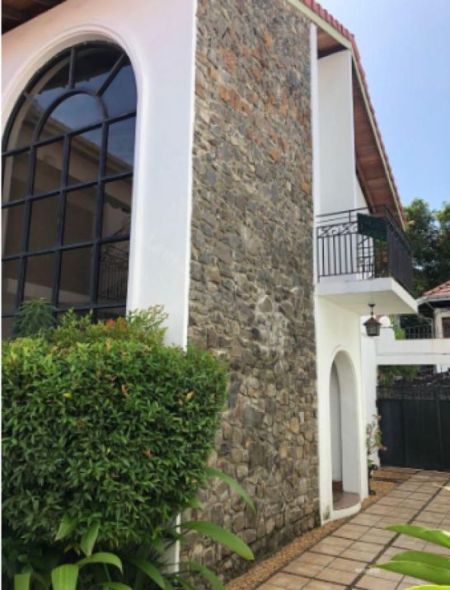 Exterior - 4 Bedroom House for Rent in Colombo 7, R4727