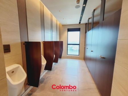 Bathroom - Colombo 2 Office - 9,092 sqft Luxury Modern Office for RENT – Colombo 2 (A-grade high-end office)