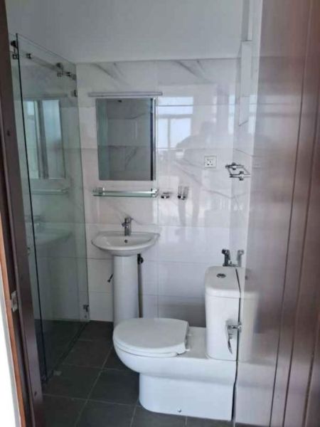 Bathroom - 3 BR Apartment For Sale At Barrington Towers, Dehiwala (SA 1514)