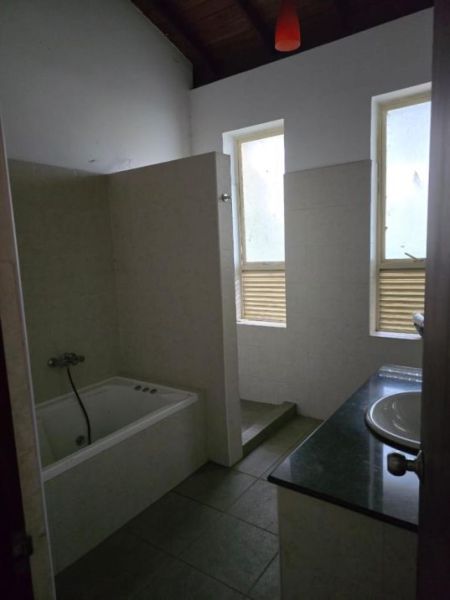 Bathroom - 3 Bedroom House for Sale in Rajagiriya, S1624