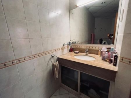 Bathroom - 3 BR Apartment for rent in Colombo 8