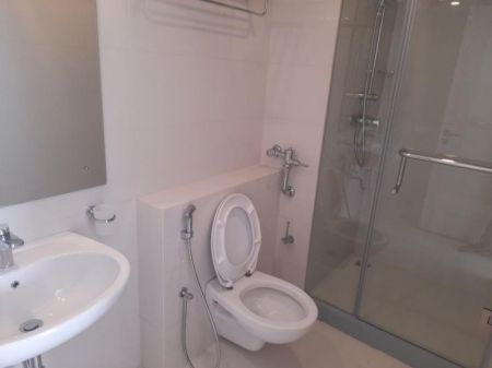 Bathroom - (SE 1119)3 Bedroom apartment for sale in Battaramulla for Rs. 43 million (negotiable)