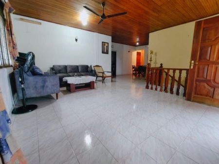 Living Room - (HL38345)10 Perches House for Sale in Battaramulla     