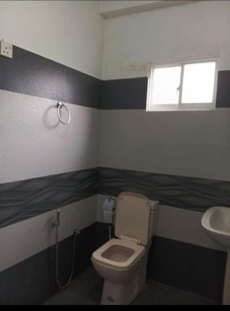 Bathroom - (SA235)5 Bedroom house for sale in Malabe for Rs. 37.50 million (negotiable)