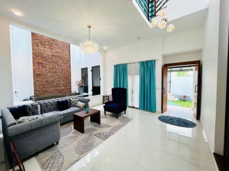 Living Room - (SE667)5 Bedroom house for sale in Malabe for Rs. 70 million (negotiable)