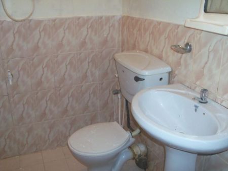 Bathroom - House For Rent in Kandy, Anniewatta