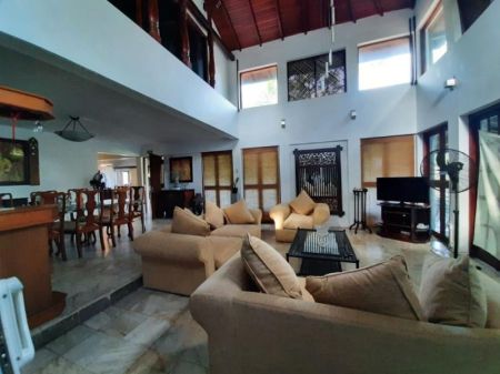 Living Room - 4 bedrooms| Villa with a swimming pool foe immediate rent | Kotte 