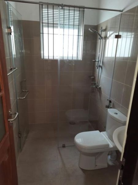 Bathroom - 3 bedrooms | Furnished | House rent Colombo 8 