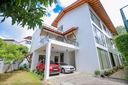 Exterior - 31 P property with 7 Bedroom 30 000 sqft house for sale in Pagoda Road Nugegoda at LKR 350 Million 