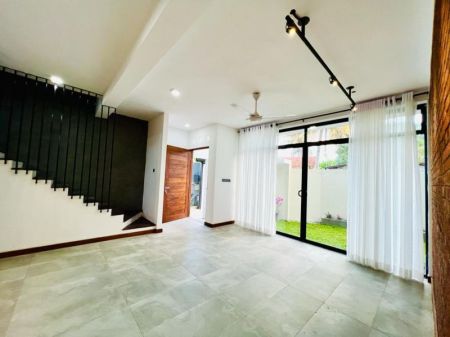 Living Room - (SE436)4 Bedroom house for sale in Hokandara for Rs. 56 million (negotiable)