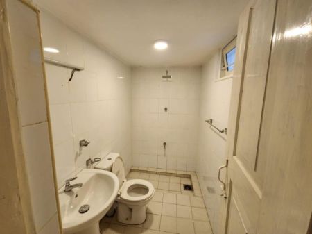 Bathroom - (GO27)5 Bedroom house for sale in Piliyandala for Rs. 39 million (negotiable)