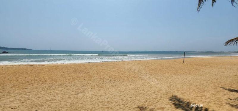  Beachfront land for sale/rent