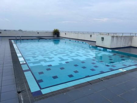 Pool - Marine City/03beds/high-end/furnished apartment for rent in Dehiwala. 