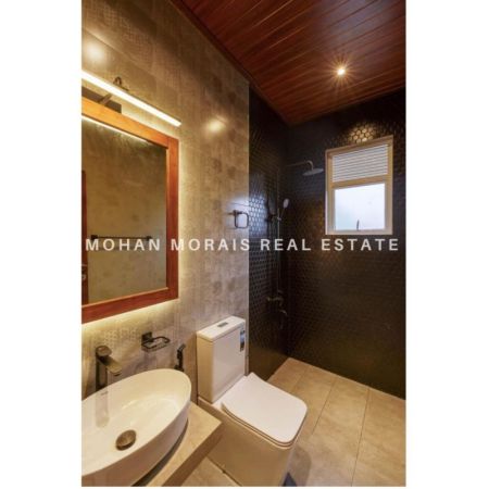 Bathroom - House for Sale Battaramulla 