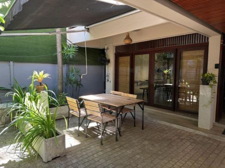 Exterior - ￭ House For Sale ￭ 09 Bedroom ￭ Bambalapitiya Colombo 4 ￭ (NK862)
