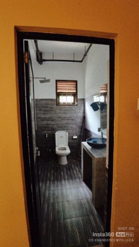 Bathroom - (PR1129)4 Bedroom house for sale in Athurugiriya for Rs. 26.50 million (negotiable)