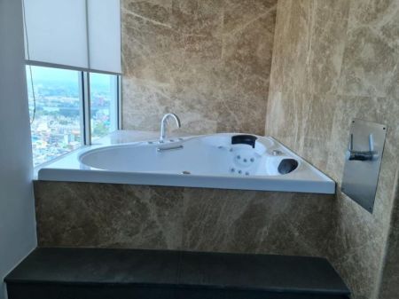 Bathroom - Penthouse For Sale At Iceland Residence Colombo 3 