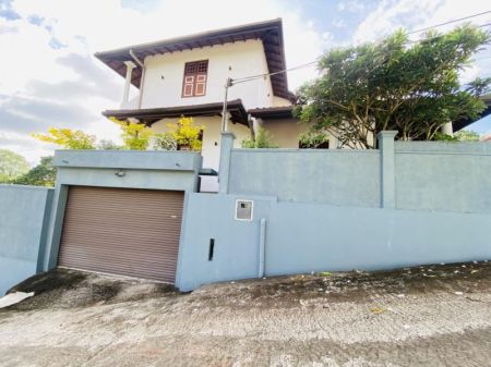 Exterior - Beautiful Three Storied Spacious House Overlooking Paddy Field at Kalalgoda Road, Pannipitiya