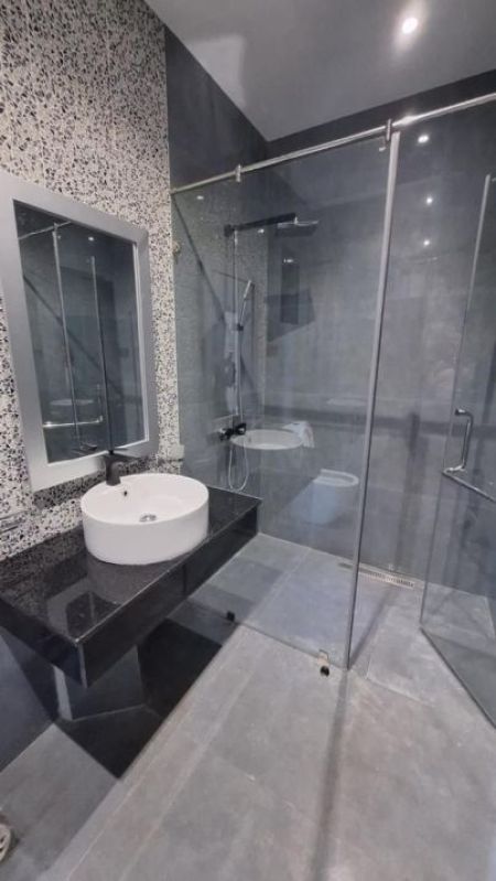 Bathroom - ￭ Peak Residences Apartment ￭ Colombo 03  ￭ For Rent ￭ (NK614)