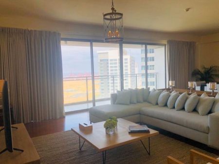 Living Room - High floor 4 bed furnished apartment with Sea view 