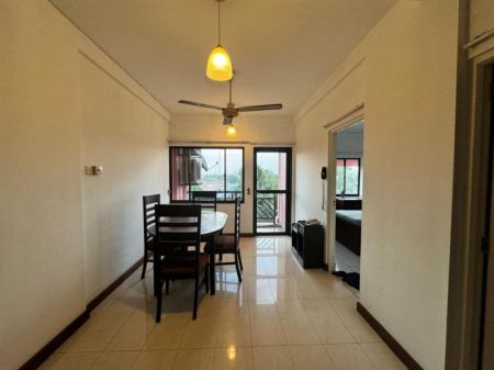 Dining room - 3 Bedroom apartment for sale in Colombo 9 for Rs. 35 million