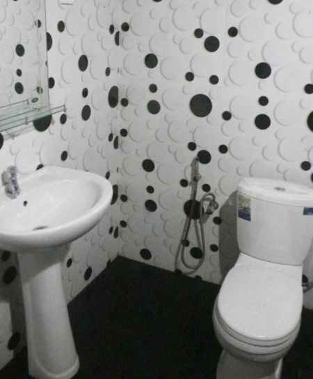 Bathroom - (PR1106)4 Bedroom house for sale in Athurugiriya for Rs. 15 million (negotiable)