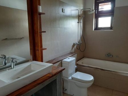 Bathroom - Galle- Sea View Villa Sale