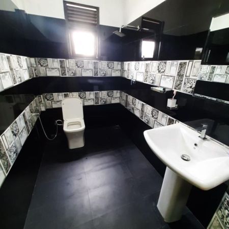 Bathroom - (PR823) 4 Bedroom house for sale in Athurugiriya for Rs. 36 million (negotiable)