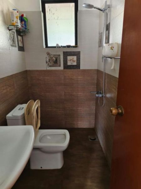 Bathroom - Queens Park- 03 Bedroom Unfurnished 02 Storied House for Sale in Nawala (A3295)