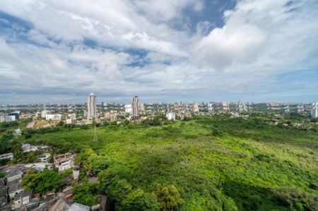 Balcony - Fairway Sky Garden 4 Bedrooms Apartment For Sale In Rajagiriya 