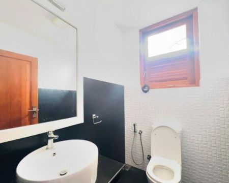 Bathroom - Thalawathugoda House| 4BR House| Fully furnished| Rent