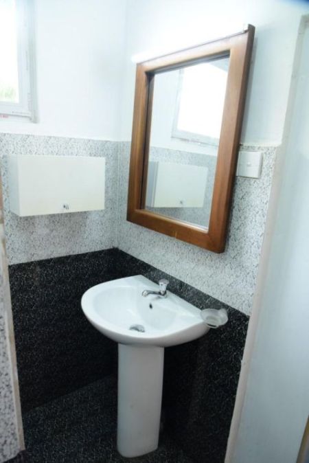 Bathroom - Hikkaduwa- Beach Views Apartment Rent Foreigners 