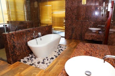 Bathroom - 4 Bedroom Apartment for Sale in Empire, S1631