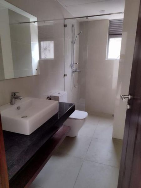 Bathroom - Brand New Luxury 3 Bedroom apartment for sale at Capital Heights - Rajagiriya AP3279