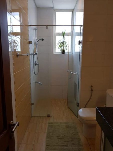 Bathroom - Trillium Residencies/03beds/furnished apartment for rent in Colombo-07.