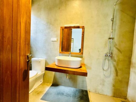 Bathroom - (SE1068) 4 Bedroom house for sale in Thalawathugoda for Rs. 125 million (negotiable)