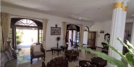 Dining room - Spacious 5 Bedroom Fully Furnished House For Sale in Dehiwala