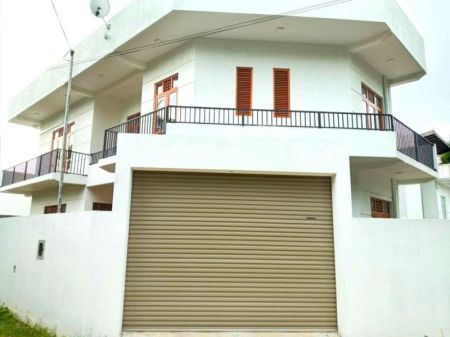 Exterior - Beautiful 5-Bedroom House for Sale in Pannipitiya, Maharagama 