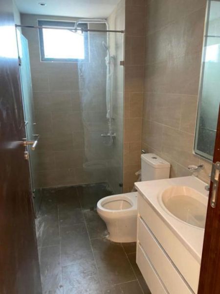 Bathroom - Tri Zen - 03 Bedroom Unfurnished Apartment for Sale in Colombo 02 (A1941)