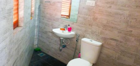 Bathroom - 5 Bedroom House in Bokundara Road, Arawwala (SH 15074)